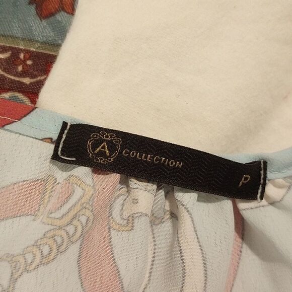 - Baby blue chain detail blouse from a collection with electric wrist - Picture 11 of 13